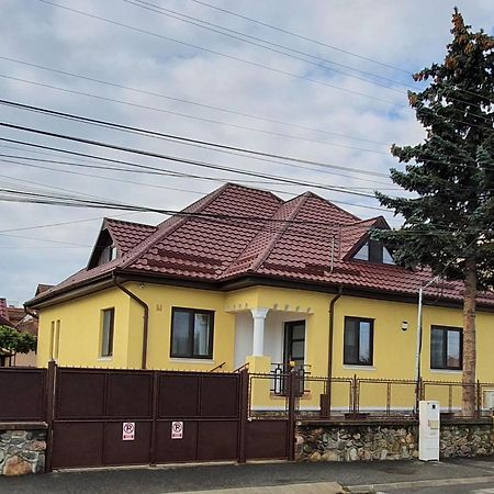 Yellow House Sibiu Exterior foto